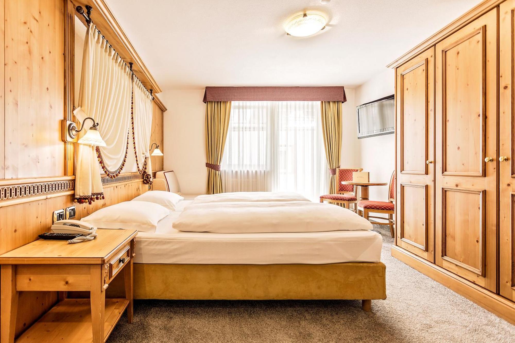 Hotel Maria Ortisei Ngoại thất bức ảnh